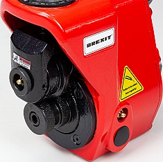 Рабочая зона устройства для накатки желобков на трубах Brexit BrexGroover R1200-M Рабочая зона устройства для накатки желобков на трубах Brexit BrexGroover R1200-M